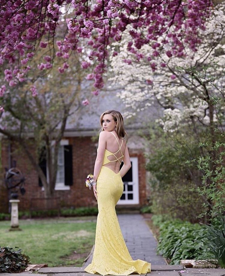 Yellow Dresses Mobile Image