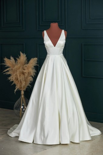 Carrafina Bride Style #4570 #0 thumbnail