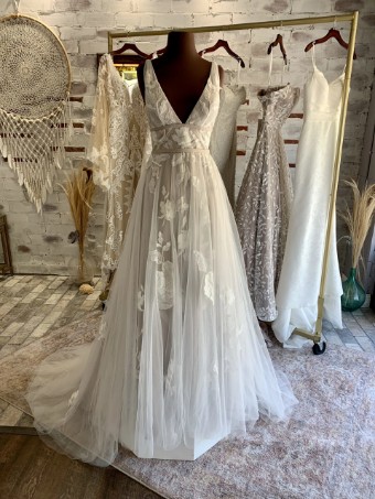 Carrafina Bride Style #4619 #0 thumbnail